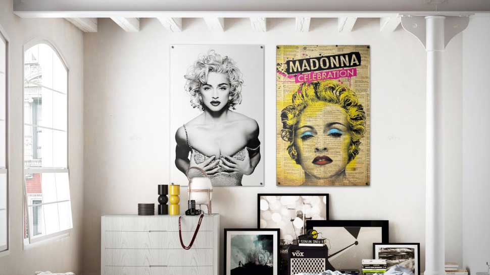 Manifesti 70x100 su supporto pubblicitario stradale - Soggetto: Madonna